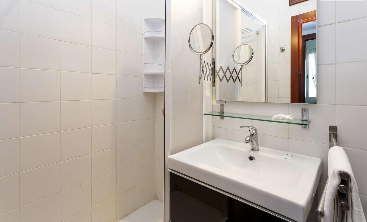 Appartement Latina à Madrid Extérieur photo